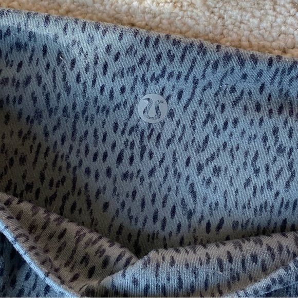 lululemon athletica Pants - LULULEMON fun dotty cropped leggings - black dots on gray